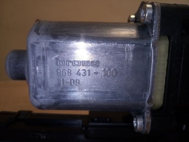 bontott RENAULT SCÉNIC III Bal első Ablakemelő Motor