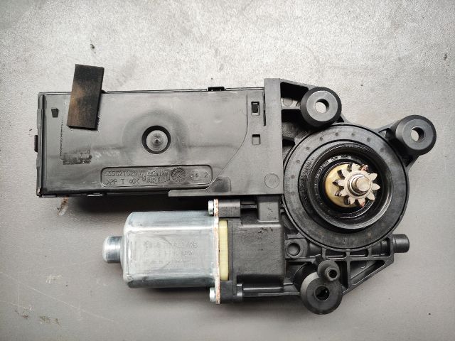 bontott RENAULT SCÉNIC III Bal első Ablakemelő Motor