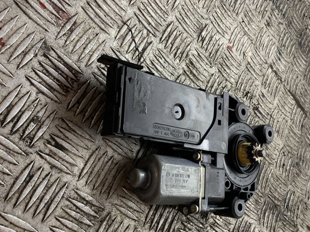 bontott RENAULT SCÉNIC III Bal első Ablakemelő Motor