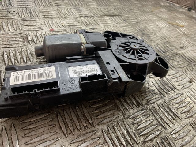 bontott RENAULT SCÉNIC III Bal első Ablakemelő Motor