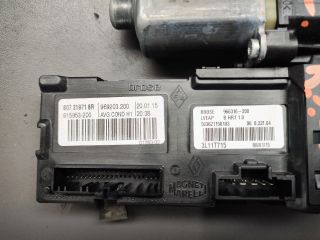 bontott RENAULT SCÉNIC III Bal első Ablakemelő Motor