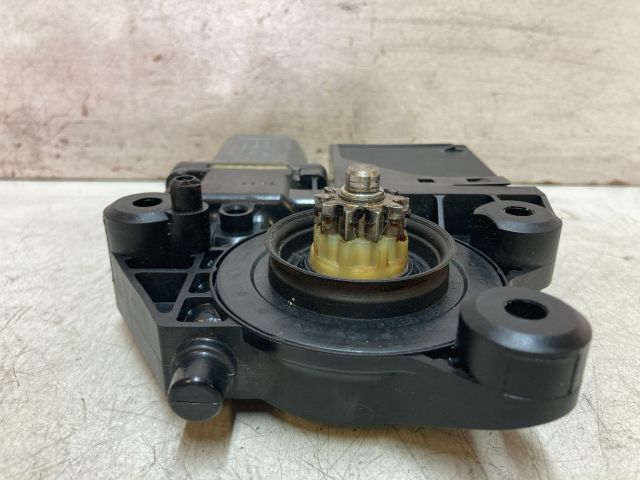 bontott RENAULT SCÉNIC III Bal első Ablakemelő Motor