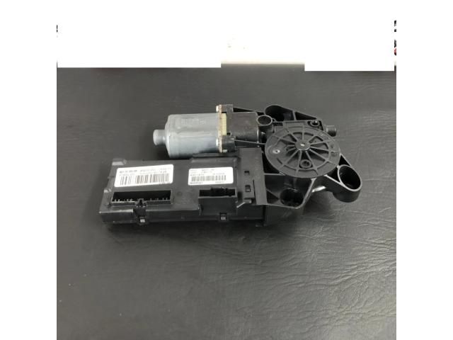 bontott RENAULT SCÉNIC III Bal első Ablakemelő Motor