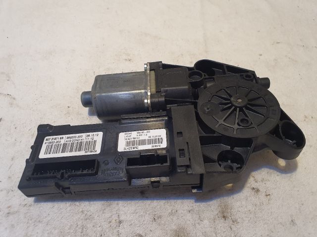 bontott RENAULT SCÉNIC III Bal első Ablakemelő Motor