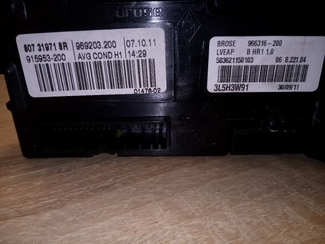 bontott RENAULT SCÉNIC III Bal első Ablakemelő Motor