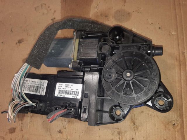 bontott RENAULT SCÉNIC III Bal első Ablakemelő Motor