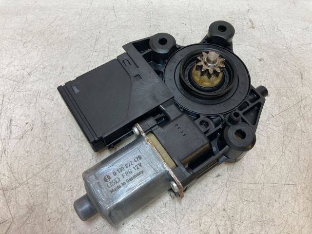 bontott RENAULT SCÉNIC III Bal első Ablakemelő Motor