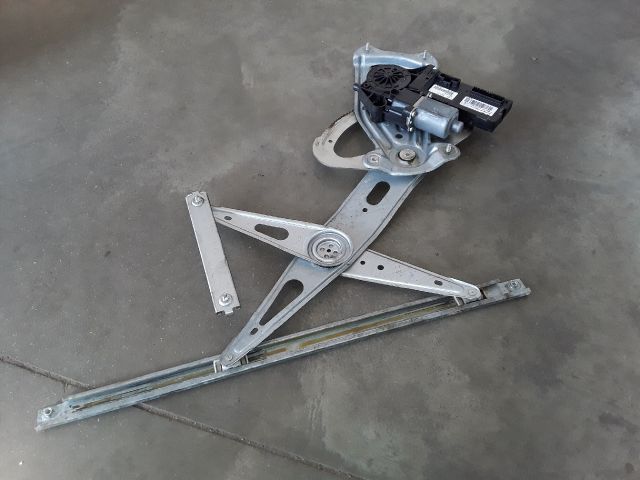 bontott RENAULT SCÉNIC III Bal első Ablakemelő Szerkezet (Elektromos)