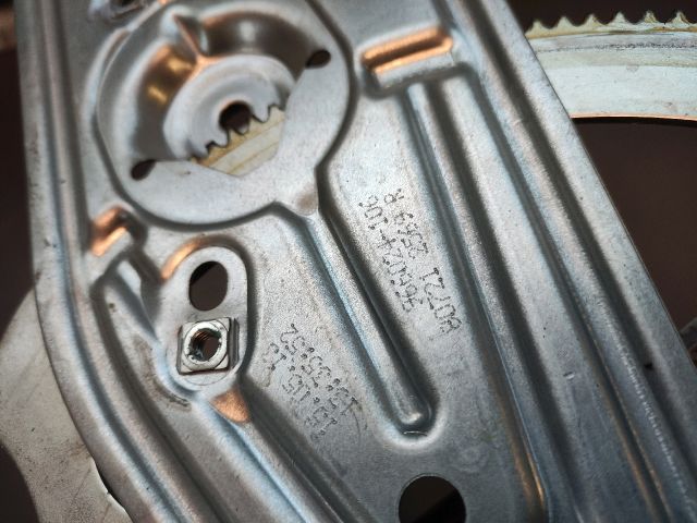 bontott RENAULT SCÉNIC III Bal első Ablakemelő Szerkezet (Elektromos)