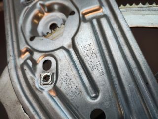 bontott RENAULT SCÉNIC III Bal első Ablakemelő Szerkezet (Elektromos)