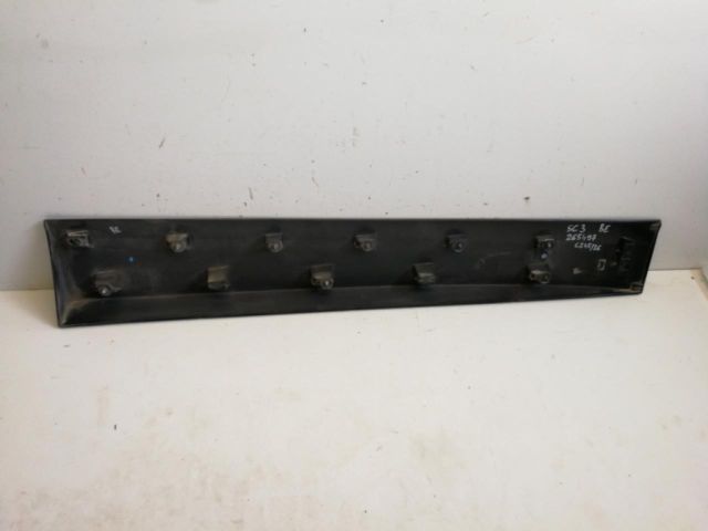 bontott RENAULT SCÉNIC III Bal első Ajtó Díszléc