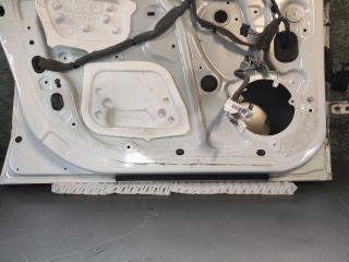 bontott RENAULT SCÉNIC III Bal első Ajtó (Üres lemez)