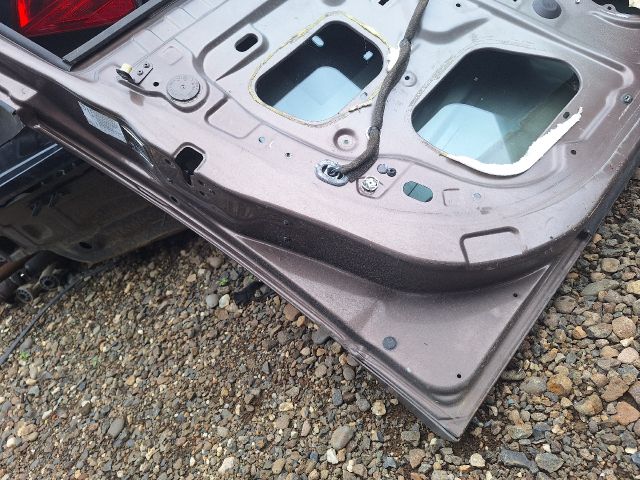 bontott RENAULT SCÉNIC III Bal első Ajtó (Üres lemez)