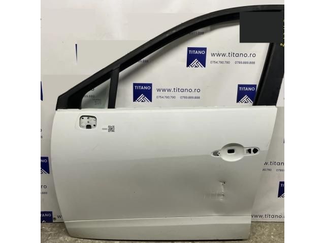 bontott RENAULT SCÉNIC III Bal első Ajtó (Üres lemez)