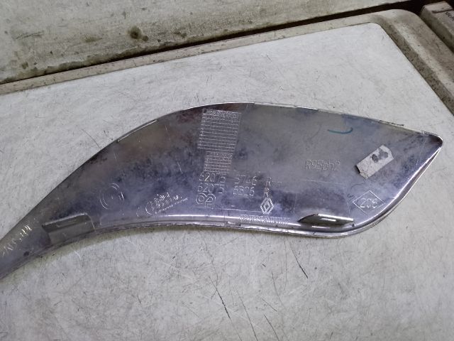 bontott RENAULT SCÉNIC III Bal első Lökhárító Díszléc