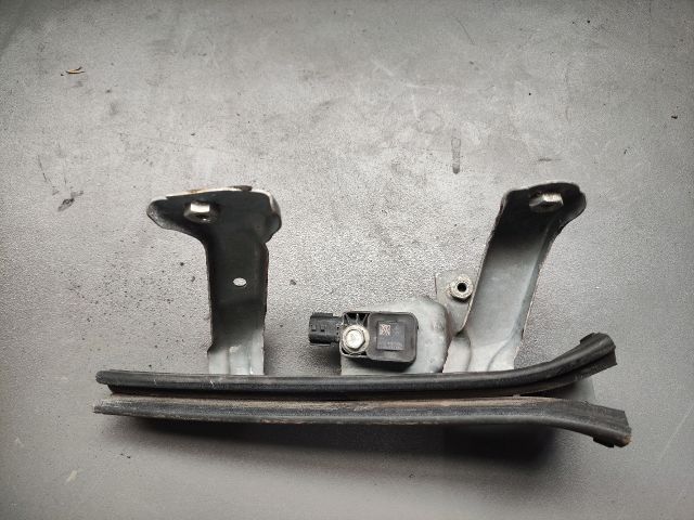 bontott RENAULT SCÉNIC III Bal első Oldal Ütközés Érzékelő