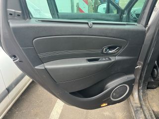 bontott RENAULT SCÉNIC III Bal első Zsanér