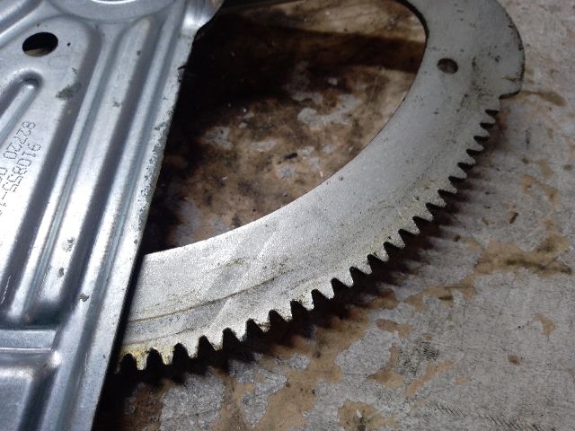 bontott RENAULT SCÉNIC III Bal hátsó Ablakemelő Szerkezet (Elektromos)