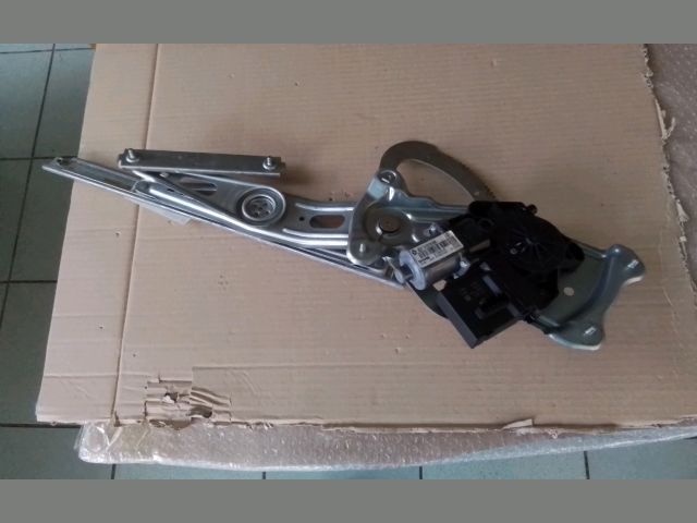 bontott RENAULT SCÉNIC III Bal hátsó Ablakemelő Szerkezet (Elektromos)