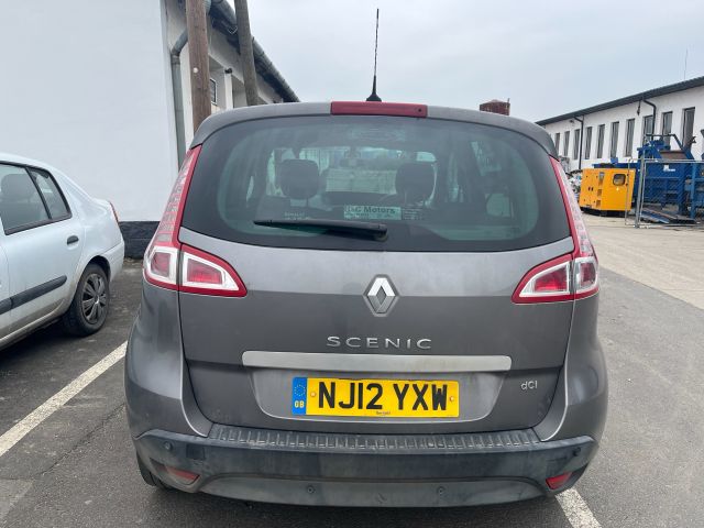 bontott RENAULT SCÉNIC III Bal hátsó Ajtó Kárpit