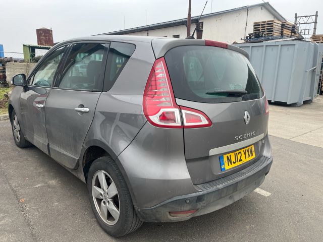 bontott RENAULT SCÉNIC III Bal hátsó Ajtó Kárpit