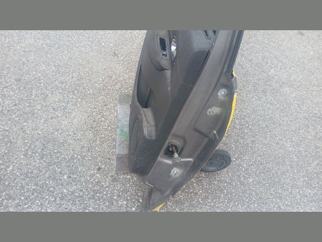 bontott RENAULT SCÉNIC III Bal hátsó Ajtó (Részeivel)