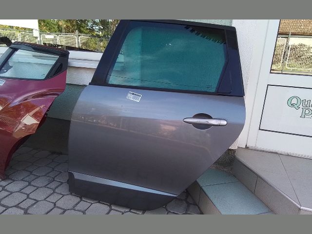 bontott RENAULT SCÉNIC III Bal hátsó Ajtó (Részeivel)