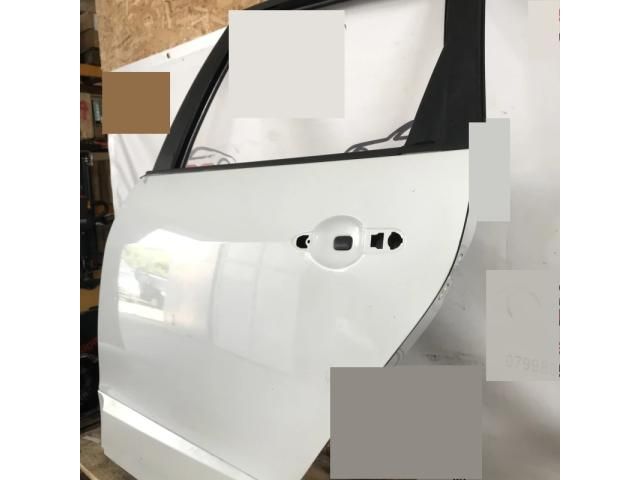 bontott RENAULT SCÉNIC III Bal hátsó Ajtó (Üres lemez)