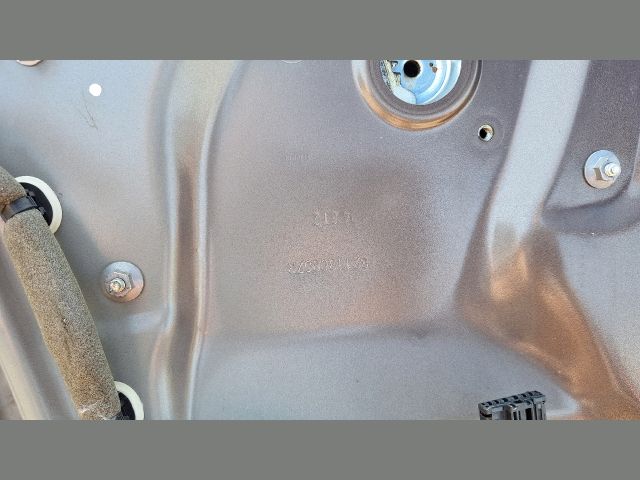 bontott RENAULT SCÉNIC III Bal hátsó Ajtó (Üres lemez)