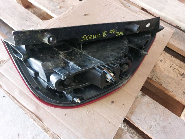 bontott RENAULT SCÉNIC III Bal Hátsó Lámpa