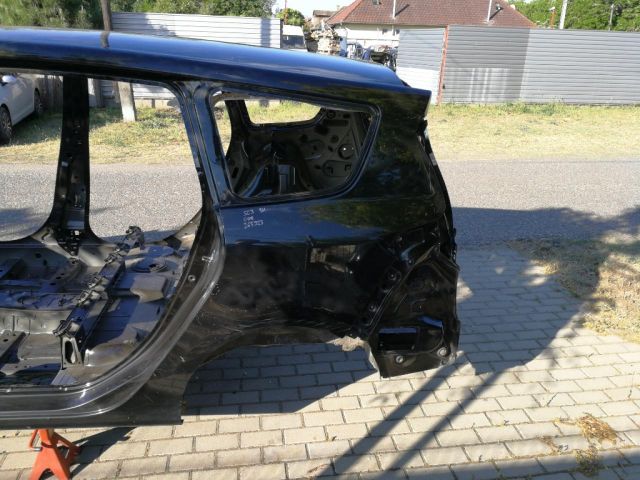 bontott RENAULT SCÉNIC III Bal hátsó Negyed Karosszéria Csomag