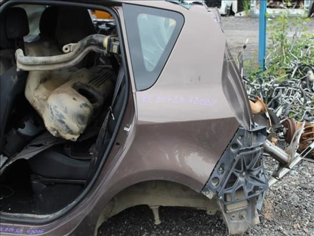 bontott RENAULT SCÉNIC III Bal hátsó Sárvédő