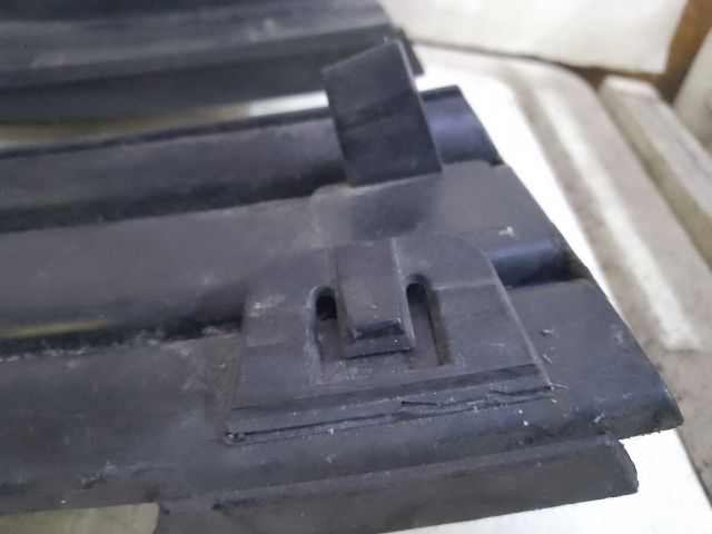 bontott RENAULT SCÉNIC III Bal Ködlámpa Rács