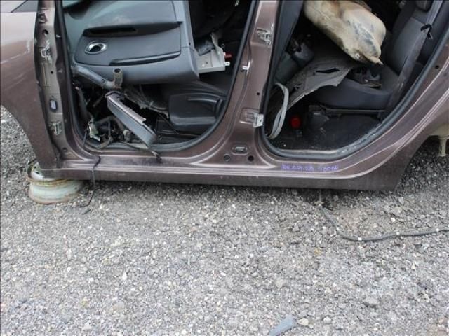 bontott RENAULT SCÉNIC III Bal Küszöb