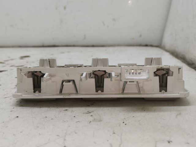 bontott RENAULT SCÉNIC III Beltér Világítás Első