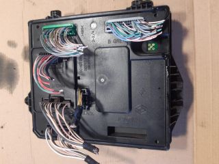 bontott RENAULT SCÉNIC III Biztosítéktábla Utastér