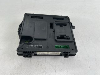 bontott RENAULT SCÉNIC III Biztosítéktábla Utastér