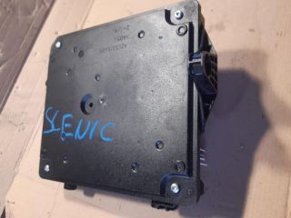 bontott RENAULT SCÉNIC III Biztosítéktábla Utastér