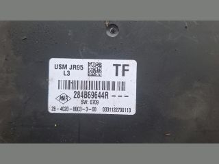 bontott RENAULT SCÉNIC III Biztosítéktábla Utastér