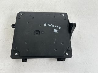 bontott RENAULT SCÉNIC III Biztosítéktábla Utastér