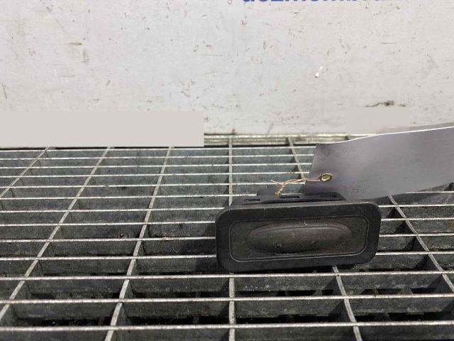 bontott RENAULT SCÉNIC III Csomagtérajtó Kilincs