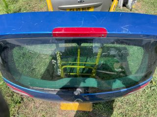 bontott RENAULT SCÉNIC III Csomagtérajtó (Részeivel)