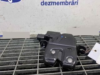 bontott RENAULT SCÉNIC III Csomagtérajtó Ütköző