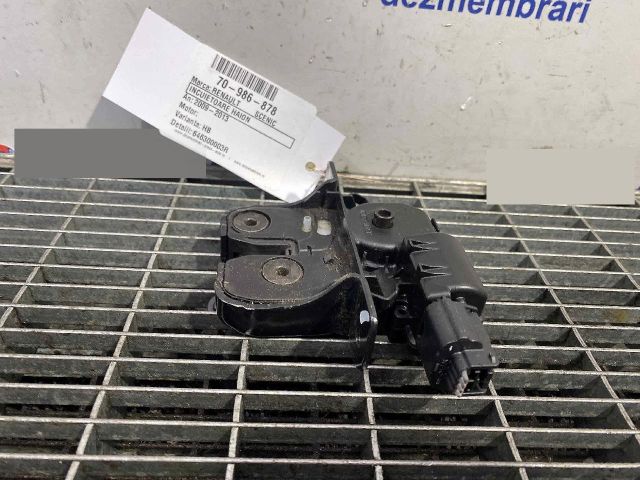 bontott RENAULT SCÉNIC III Csomagtérajtó Ütköző