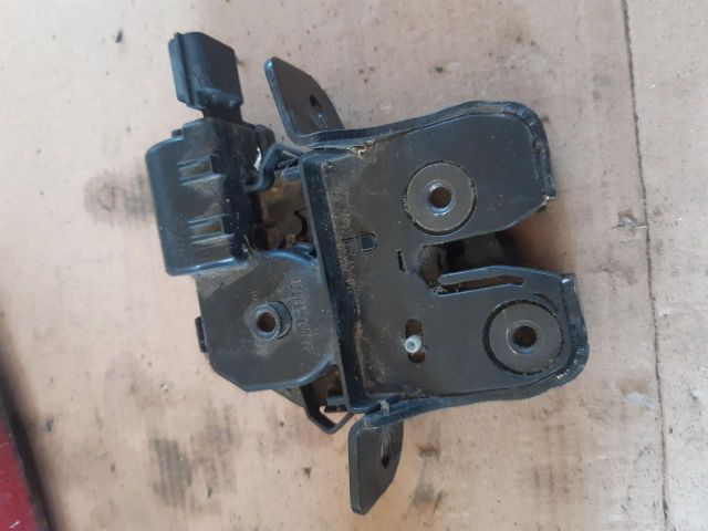 bontott RENAULT SCÉNIC III Csomagtérajtó Zárszerkezet