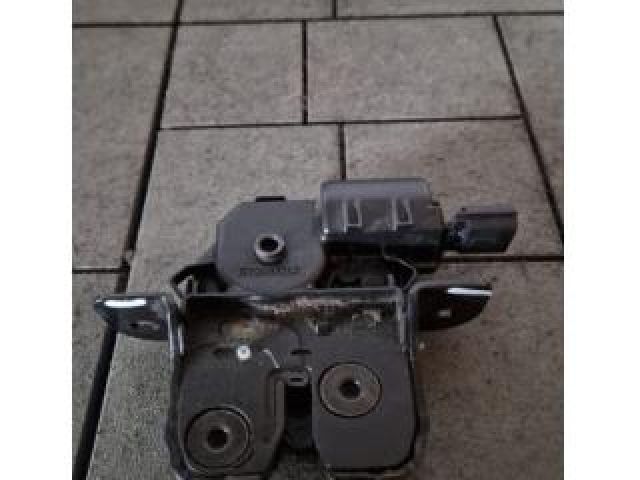 bontott RENAULT SCÉNIC III Csomagtérajtó Zárszerkezet