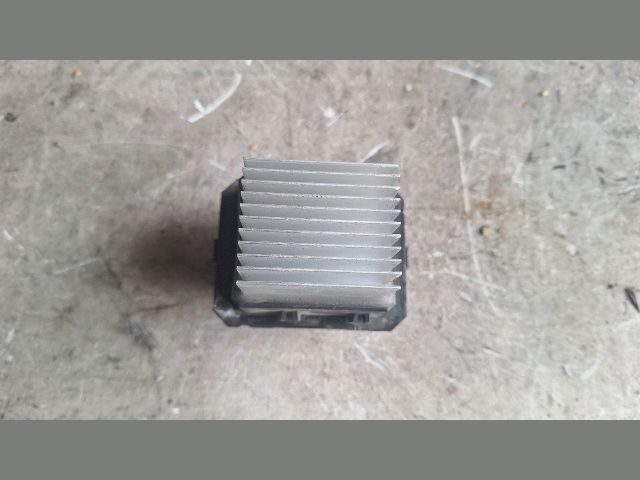 bontott RENAULT SCÉNIC III Előtét Ellenállás Fűtőmotor