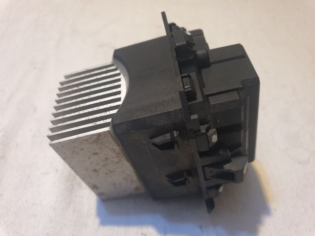 bontott RENAULT SCÉNIC III Előtét Ellenállás Fűtőmotor