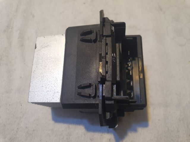 bontott RENAULT SCÉNIC III Előtét Ellenállás Fűtőmotor