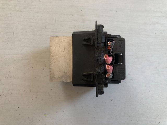 bontott RENAULT SCÉNIC III Előtét Ellenállás Fűtőmotor